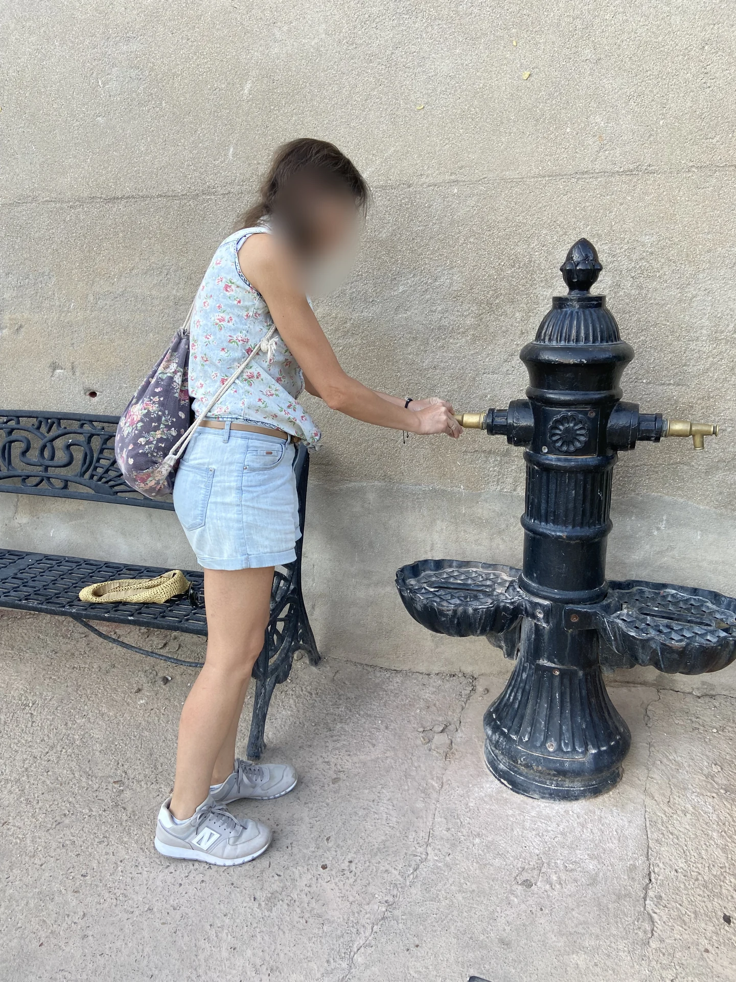 Fuente pública de El Hoyo