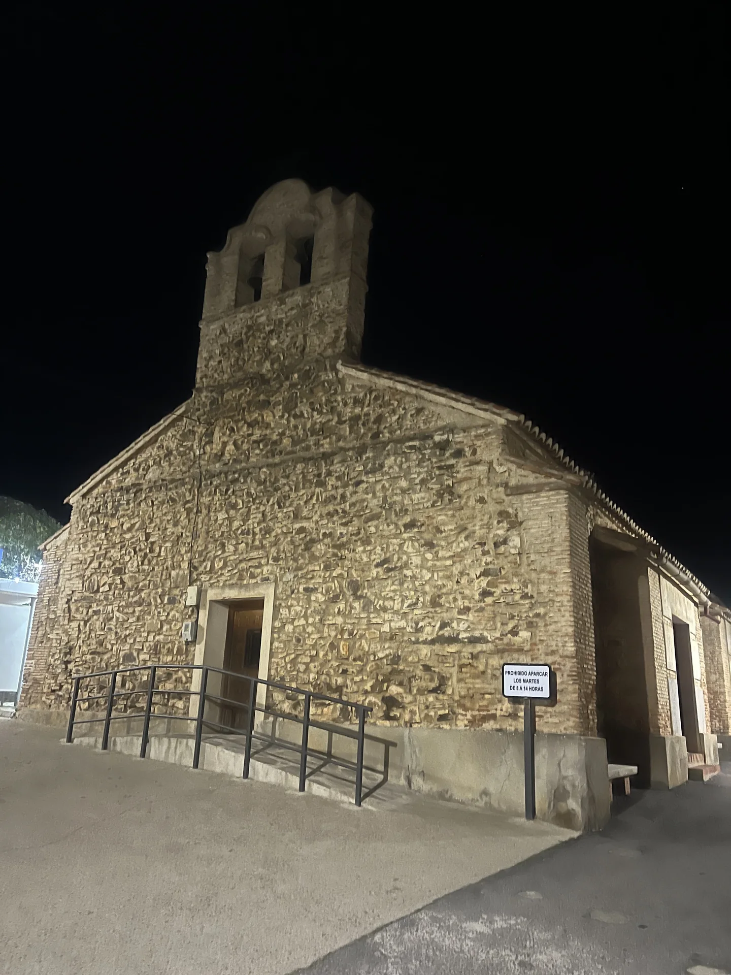 Exterior de la iglesia de San Ildefonso de El Hoyo