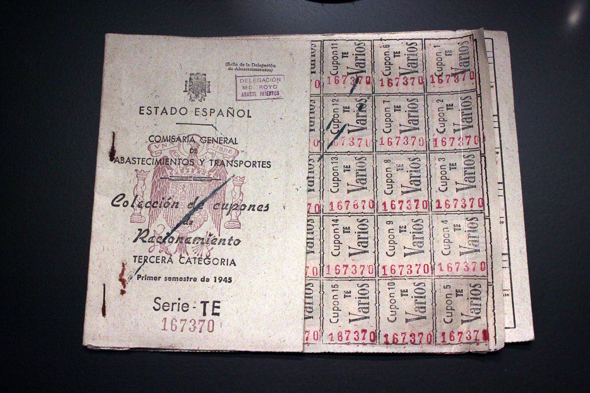 Cartilla de racionamiento española de 1945
