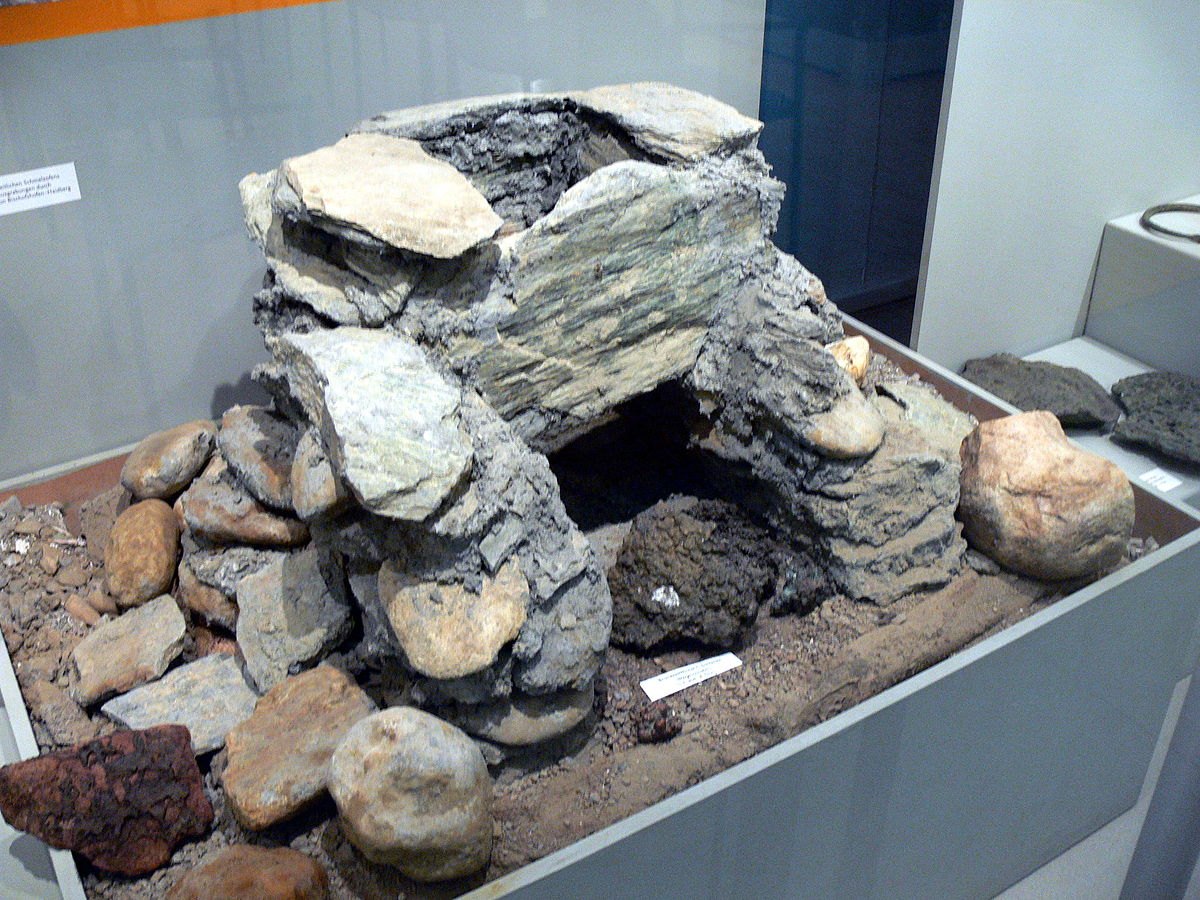 Reconstrucción museográfica de un horno metalúrgico de la Edad del Bronce